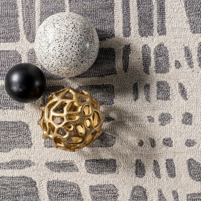 Modern Grey Wool Rug for Stylish Interiors