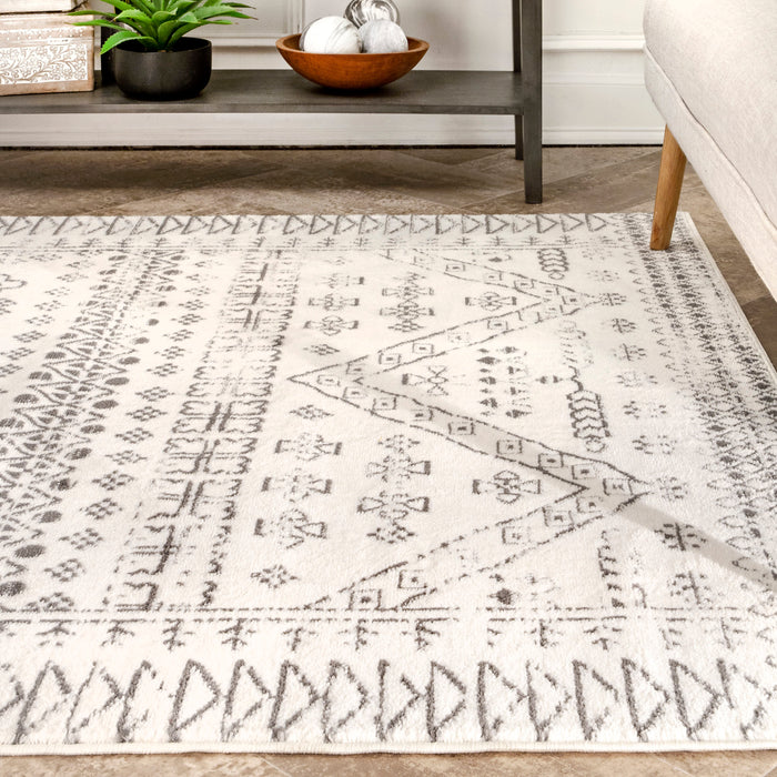 Moroccan Area Rug in Light Grey for Stylish Interiors