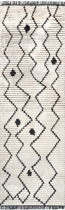 Moroccan Chevron Tasseled Area Rug 120x180 cm