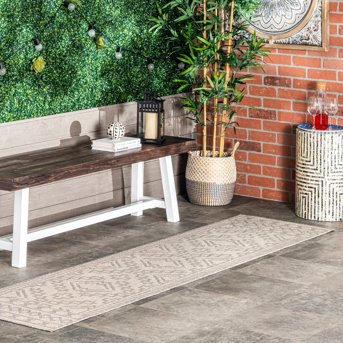 Moroccan Diamond Area Rug for Indoor and Outdoor Use