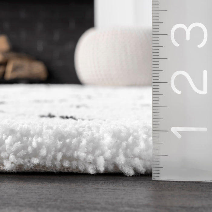 Moroccan Style Shag Rug 120x180 cm White