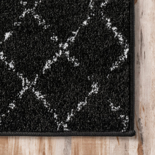 Moroccan Trellis Area Rug Black And White 140x200 cm