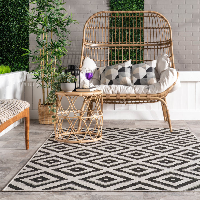 Moroccan Trellis Black And Off White Indoor Outdoor Rug