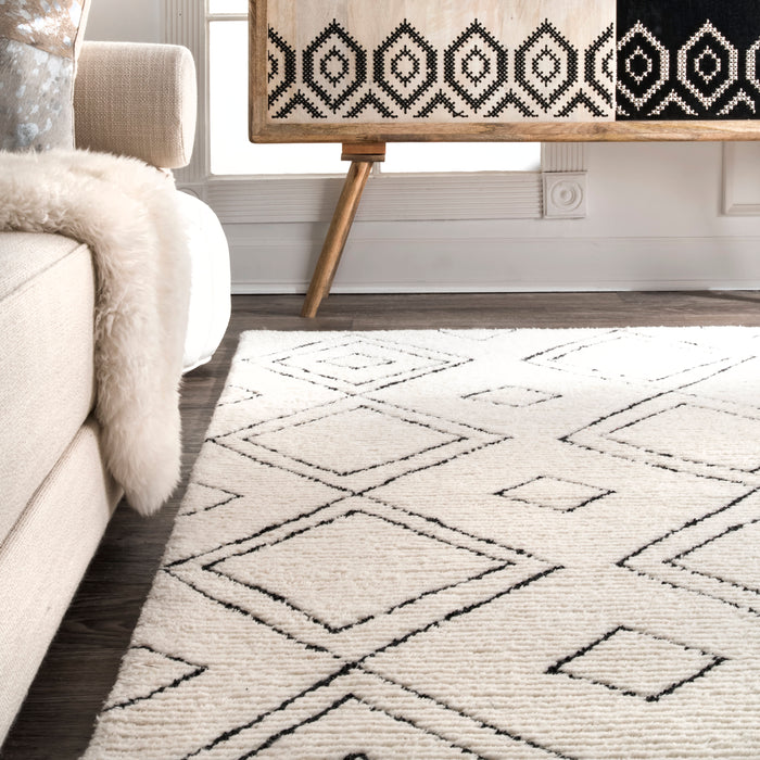 Moroccan Wool Rug With Diamond Pattern In Natural Color