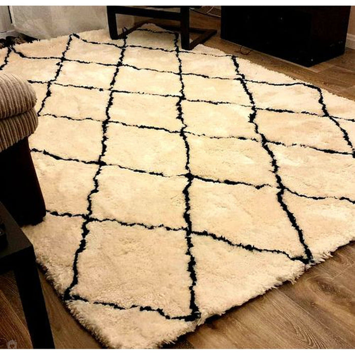 Morocco 2491 Super-Plush Moroccan Berber Diamond Hand-Made Super-Soft Fine Yarn Polyester Boho Shaggy Ivory/Black Rug