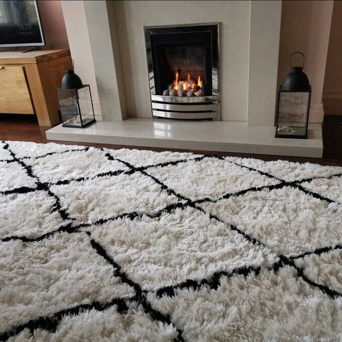 Morocco 2491 Super-Plush Moroccan Berber Diamond Hand-Made Super-Soft Fine Yarn Polyester Boho Shaggy Ivory/Black Rug