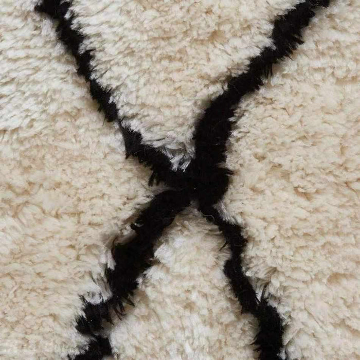 Morocco 2491 Super-Plush Moroccan Berber Diamond Hand-Made Super-Soft Fine Yarn Polyester Boho Shaggy Ivory/Black Rug