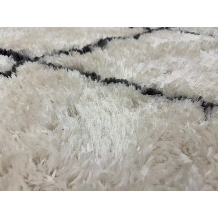 Morocco 2491 Super-Plush Moroccan Berber Diamond Hand-Made Super-Soft Fine Yarn Polyester Boho Shaggy Ivory/Black Rug