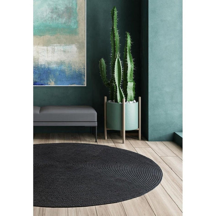 Nico Modern Plain Tonal Hand-Braided Polyester Flatweave In-Outdoor Round Charcoal Rug