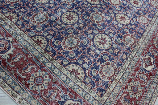 Oversize Vintage Turkish Wool Rug 276cm x 370cm