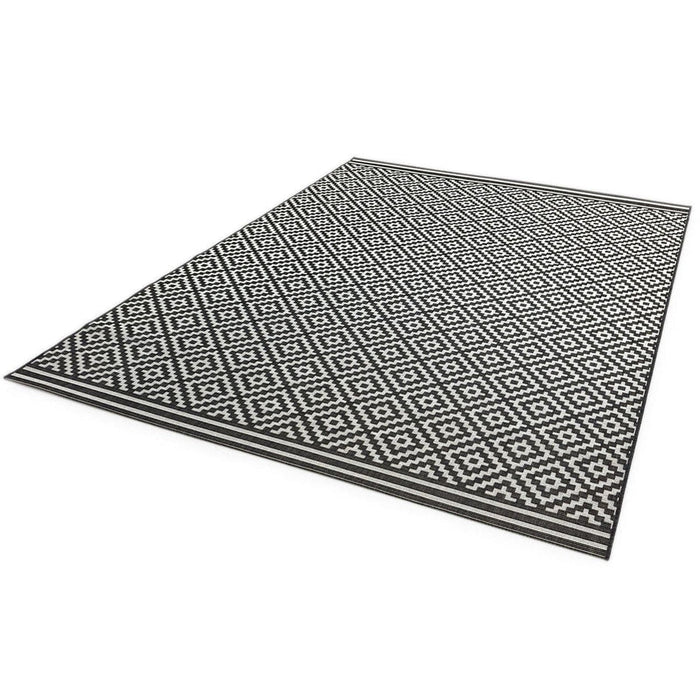 Patio PAT12 Diamond Mono Modern Geometric Durable Stain-Resistant Weatherproof Flatweave In-Outdoor Black/White Rug