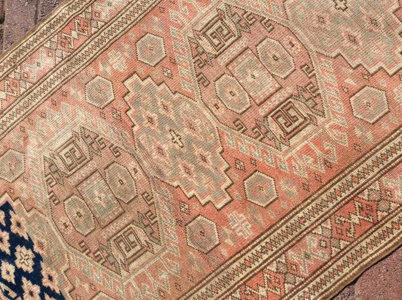Peach Hand Knotted Area Rug 165cm x 97cm Vintage Design