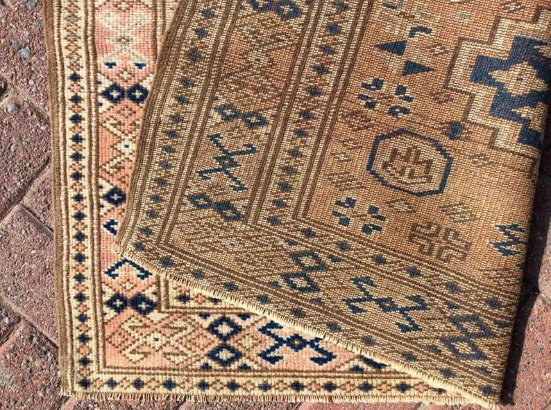 Peach Hand Knotted Area Rug 165cm x 97cm Vintage Design