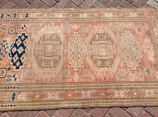 Peach Hand Knotted Area Rug 165cm x 97cm Vintage Design
