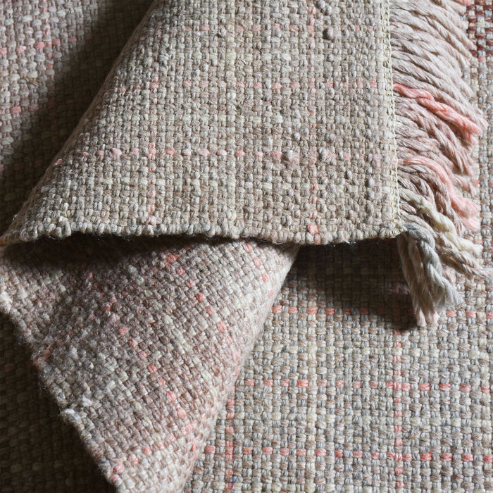 Pet-Friendly Hand Woven Indoor Outdoor Rug in Grey Tones