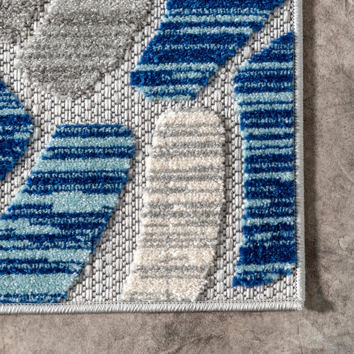 Petra Light Grey Mosaic Rug for Indoor and Outdoor Use