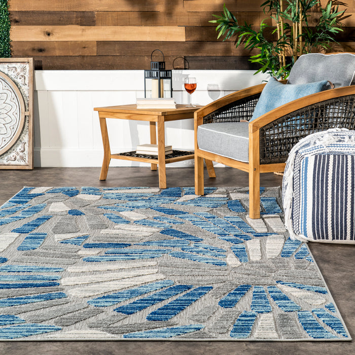 Petra Light Grey Mosaic Rug for Indoor and Outdoor Use