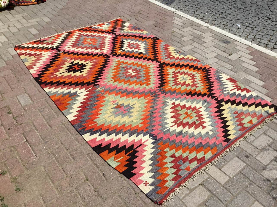 Pinkki Bohemian Vintage -matto 265cm x 170cm käsinkudottu