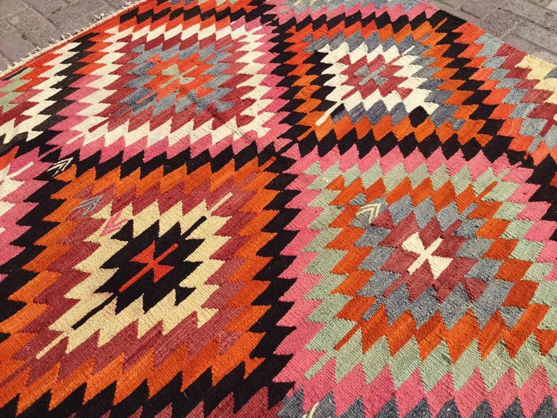 Pinkki Bohemian Vintage -matto 265cm x 170cm käsinkudottu