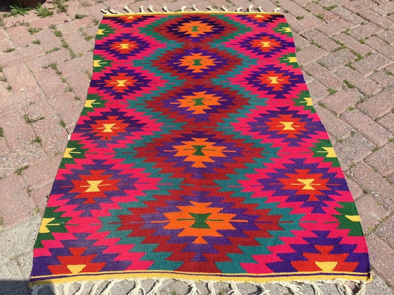 Vaaleanpunainen Kilim-matto 142cm x 95cm Käsinkudottu Vintage Style