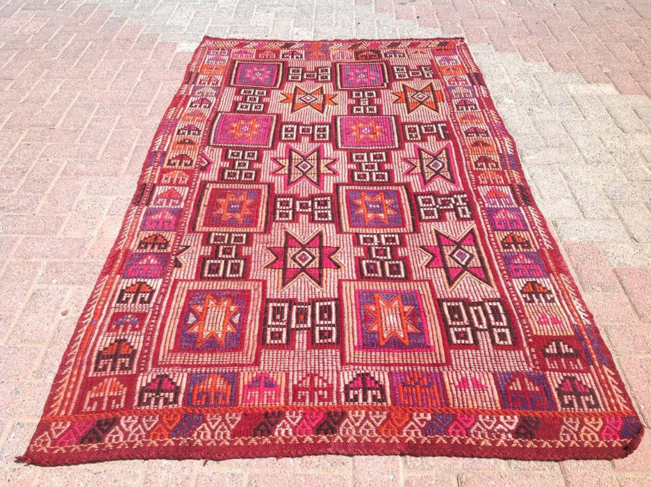 Vaaleanpunainen Kilim-matto 210 cm x 124 cm Vintage käsinkudottu muotoilu