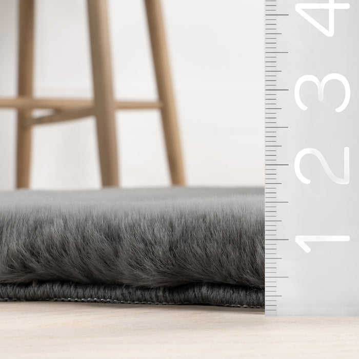 Plush Washable Dark Grey Faux Sheepskin Rug 120x160 cm