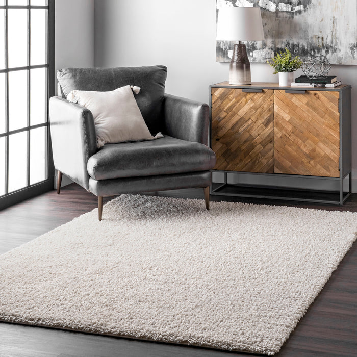 Plush White Shag Area Rug for Living Room