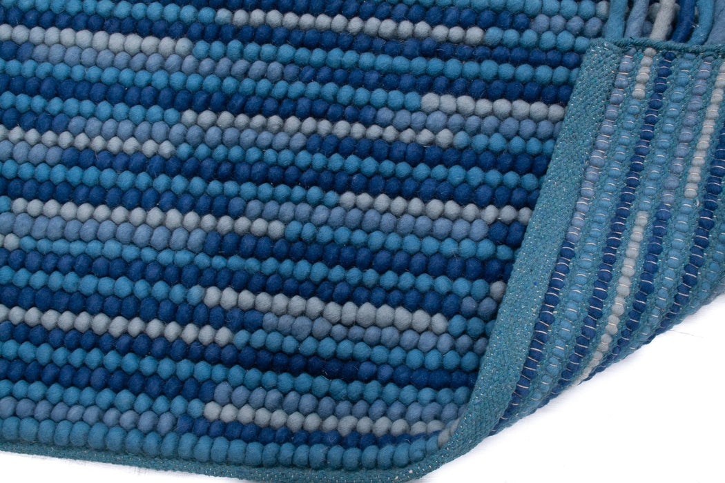 Pom Pom Rug