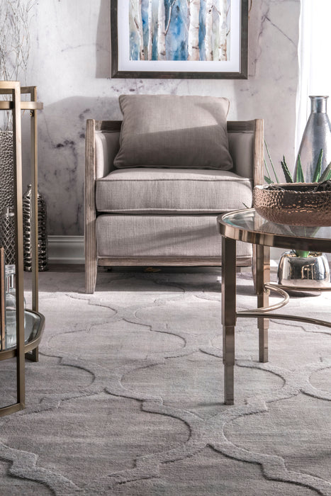 Raised Trellis Area Rug in Grey for Cozy Living Spaces
