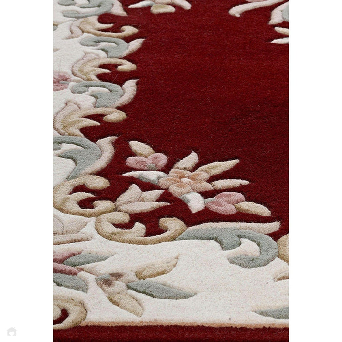 Tappeto rosso in lana rossa con medaglione floreale tradizionale Aubusson con bordo orientale in stile cinese, intagliato a mano a trama alta e bassa