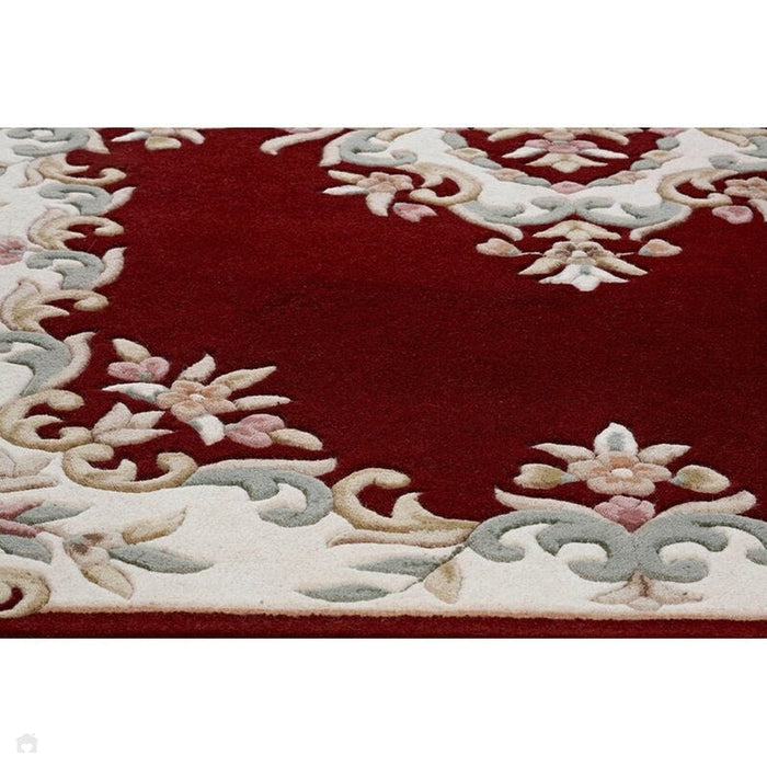 Tappeto rosso in lana rossa con medaglione floreale tradizionale Aubusson con bordo orientale in stile cinese, intagliato a mano a trama alta e bassa