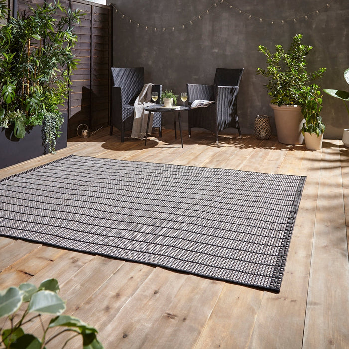 Santa Monica A041 Durable Stain-Resistant Weatherproof Flatweave In-Outdoor Black Rug