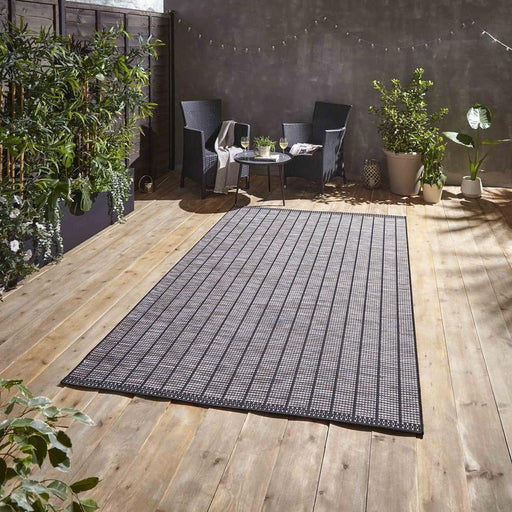 Santa Monica A041 Durable Stain-Resistant Weatherproof Flatweave In-Outdoor Black Rug