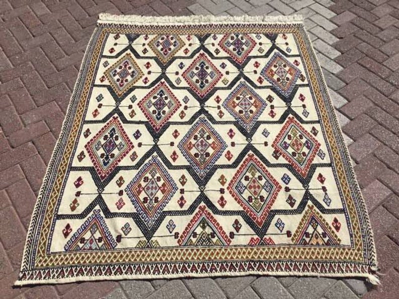 Tappeto scandinavo vintage Kilim in lana 175 cm x 145 cm