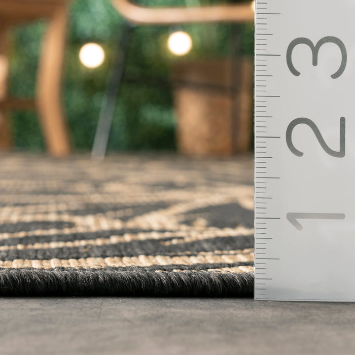 Seashell Trellis Area Rug For Indoor And Outdoor Use