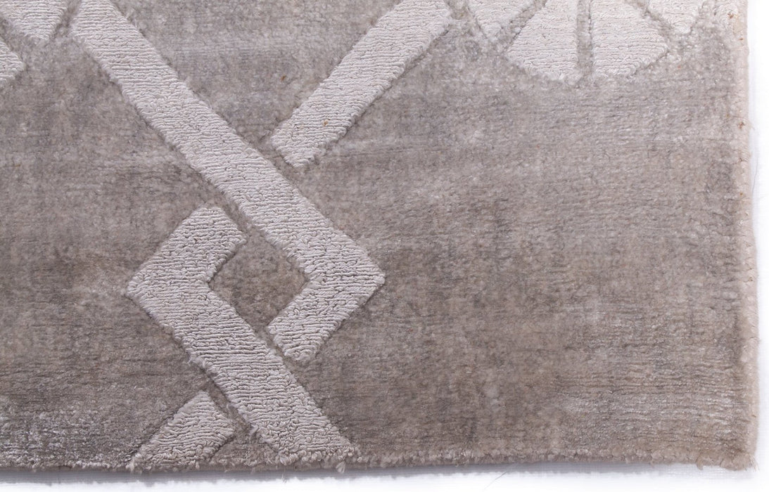 Silver Diamonds Rug