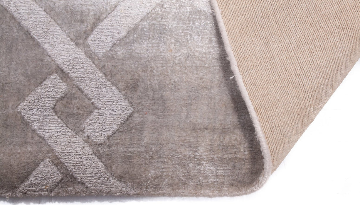 Silver Diamonds Rug