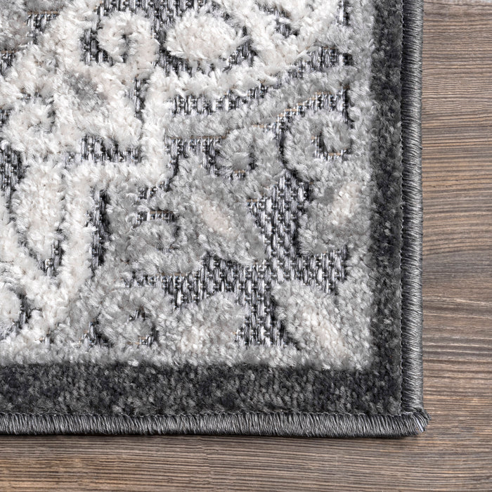 Snowflake Indoor Outdoor Rug in Grey for Any Space