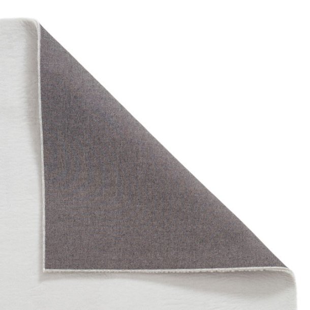 Snug Light Grey Rug