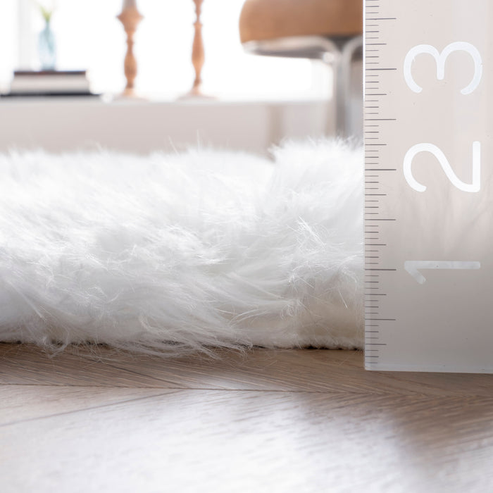 Soft White Shag Area Rug 60x90 cm