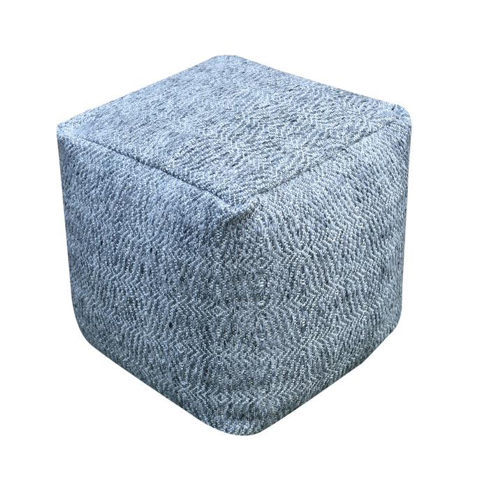 Kierrätetyistä muovipulloista valmistettu Soweto Indoor Outdoor Pouf