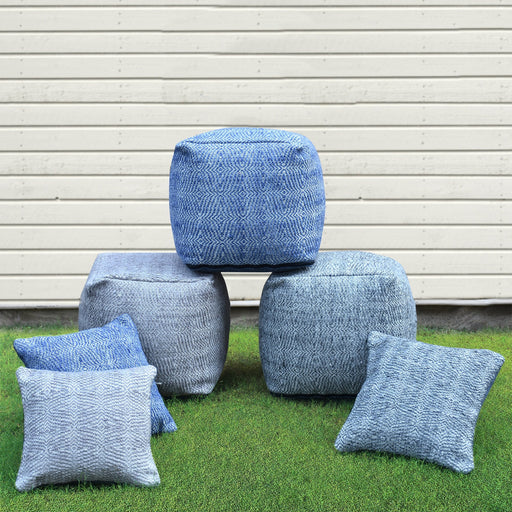 Kierrätetyistä muovipulloista valmistettu Soweto Indoor Outdoor Pouf