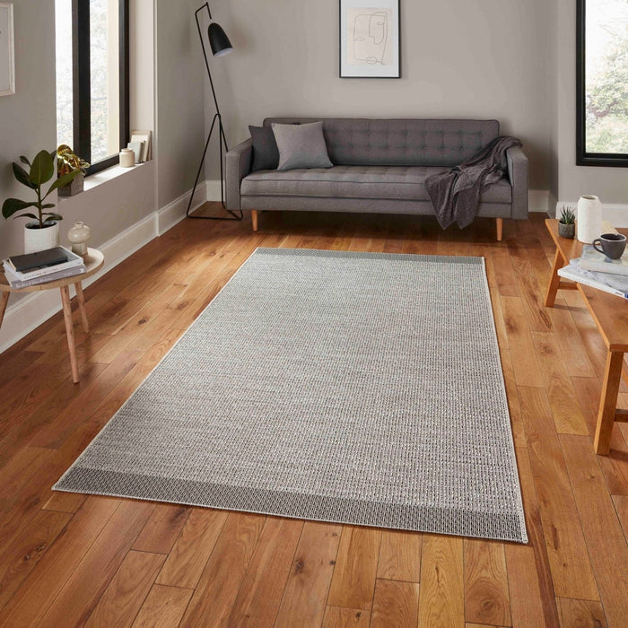 Stitch 9682 Silver Black Rug