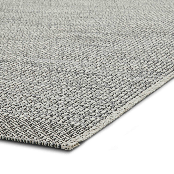 Stitch 9682 Silver Black Rug