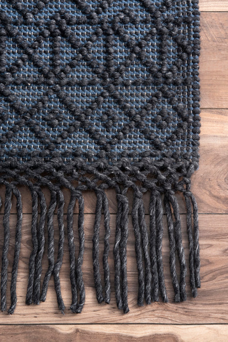 Textured Black Graphyte Area Rug With Tassels 120x180 cm