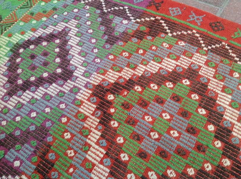 Tribal Handwoven Vintage Kilim Rug 135cm x 94cm