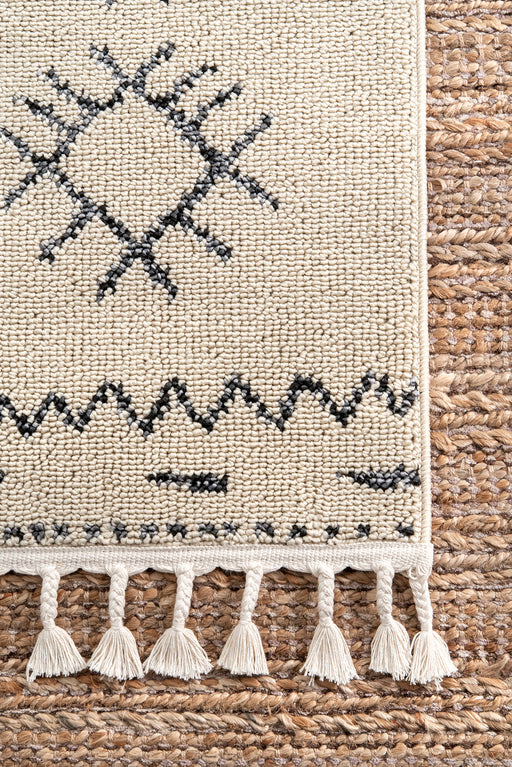 Tribal Ivory Tassel Area Rug 120x180 cm