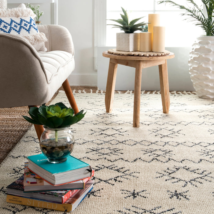 Tribal Ivory Tassel Area Rug 120x180 cm