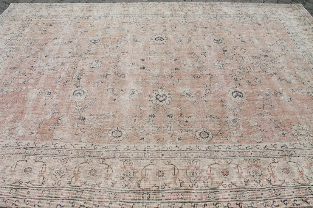 Turkish Hand-Knotted Rug Amelia 246cm x 350cm Vintage