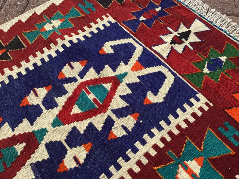 Turkkilainen Kilim-matto 137 cm x 96 cm Käsinkudottu Vintage